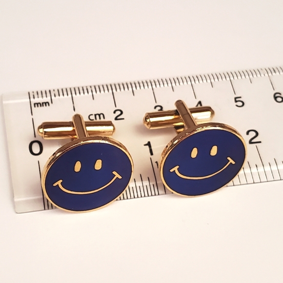 Smiley Face Enamel Cuff Links - Picture 6 of 7